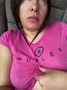 Snapshot of xLadyScarlettx chatting on 03/13/25, 01:29 xLadyScarlettx online show from 03/13/25, 01:29