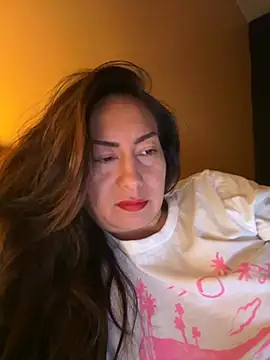 Snapshot of xLadyScarlettx chatting on 09/20/25, 02:23 xLadyScarlettx online show from 09/20/25, 02:23