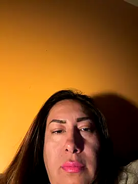 Snapshot of xLadyScarlettx chatting on 09/25/25, 02:04 xLadyScarlettx online show from 09/25/25, 02:04