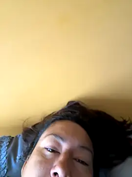 Snapshot of xLadyScarlettx chatting on 10/31/25, 12:17 xLadyScarlettx online show from 10/31/25, 12:17