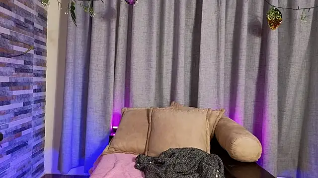 Snapshot of Hairyandsexysalma chatting on 10/09/25, 06:33 Hairyandsexysalma online show from 10/09/25, 06:33