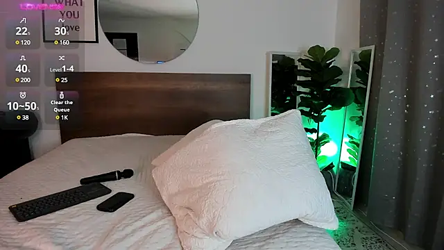 Snapshot of Isaa_Coleman_ chatting on 03/04/25, 01:45 Isaa Coleman online show from 03/04/25, 01:45