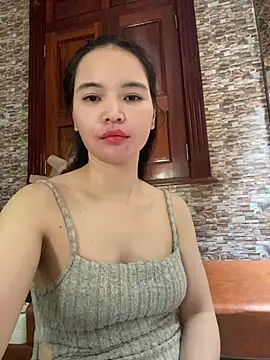 Snapshot of LiLi-Kirix99 chatting on 07/05/26, 04:52 LiLi-Kirix99 online show from 07/05/26, 04:52