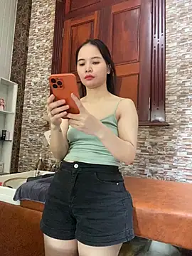 Snapshot of LiLi-Kirix99 chatting on 07/12/26, 09:00 LiLi-Kirix99 online show from 07/12/26, 09:00