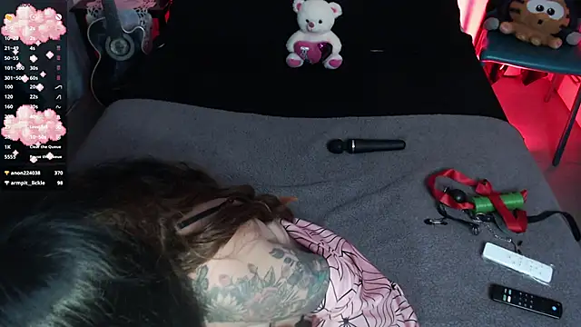 Snapshot of Theprojectsaraa chatting on 03/07/25, 12:04 Theprojectsaraa online show from 03/07/25, 12:04