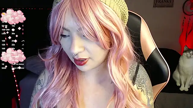 Snapshot of Theprojectsaraa chatting on 11/06/25, 12:33 Theprojectsaraa online show from 11/06/25, 12:33