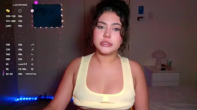 Snapshot of ann4montez_ chatting on 09/18/25, 06:04 ann4montez  online show from 09/18/25, 06:04