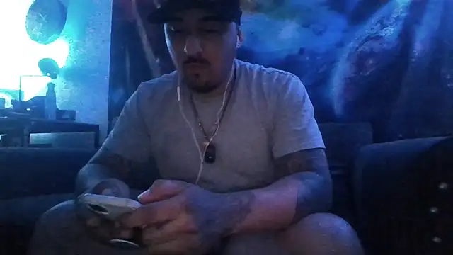 Snapshot of Antoniothedon chatting on 06/17/26, 05:36 Antoniothedon online show from 06/17/26, 05:36