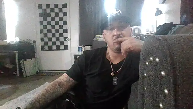 Snapshot of Antoniothedon chatting on 06/30/26, 02:40 Antoniothedon online show from 06/30/26, 02:40