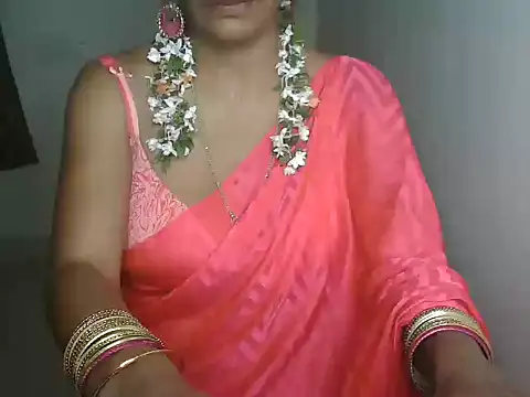 Snapshot of Rasika_Chennai69 chatting on 01/01/25, 04:29 Rasika Chennai69 online show from 01/01/25, 04:29