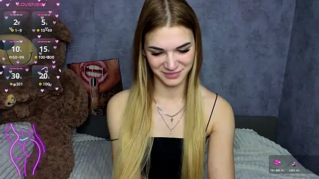 Hellen Moore online show from 10/29/25, 12:13