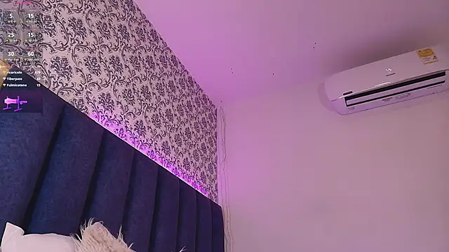 Snapshot of AmberMoss_ chatting on 02/14/25, 10:49 AmberMoss online show from 02/14/25, 10:49