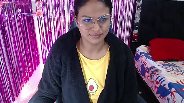 SweetAlmaa online show from 02/05/26, 10:31