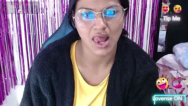 SweetAlmaa online show from 03/09/26, 10:19