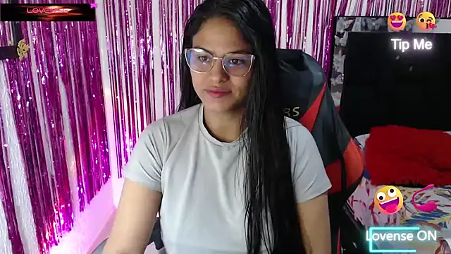 Snapshot of SweetAlmaa chatting on 07/04/26, 10:54 SweetAlmaa online show from 07/04/26, 10:54