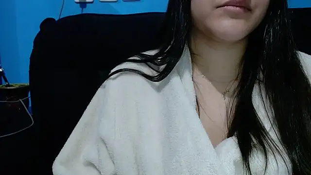 Snapshot of luckygirl111 chatting on 05/21/26, 08:54 luckygirl111 online show from 05/21/26, 08:54
