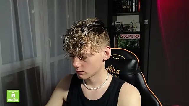 Snapshot of Keytaro chatting on 11/10/25, 03:11 Keytaro online show from 11/10/25, 03:11