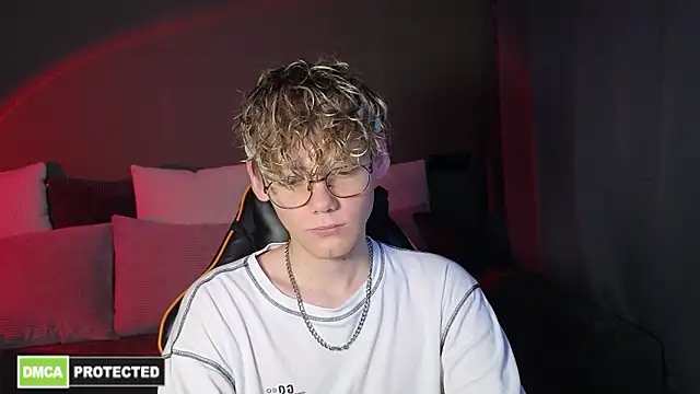 Keytaro online show from 03/29/26, 01:22