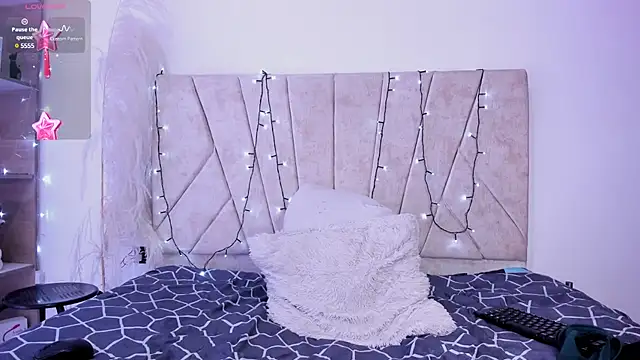 Snapshot of Kaela18 chatting on 12/20/24, 12:49 Kaela18 online show from 12/20/24, 12:49