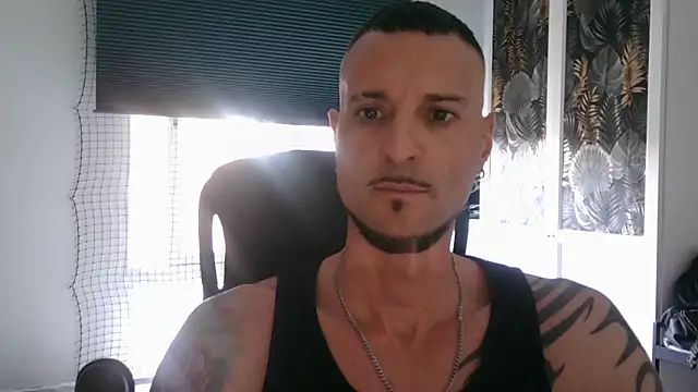 gabrielsaiyann online show from 02/18/26, 04:14