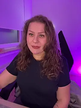 Snapshot of Fancy-Francy chatting on 03/04/25, 09:11 Fancy-Francy online show from 03/04/25, 09:11