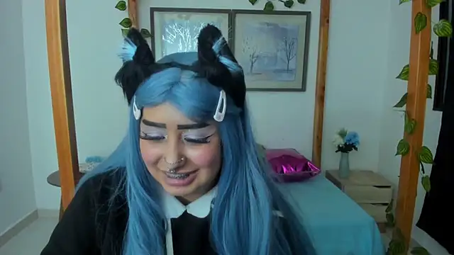 lussyevans24 online show from 03/21/25, 10:06