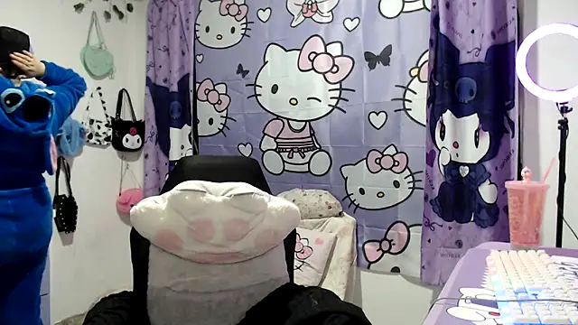 lussyevans24 online show from 11/18/25, 03:45