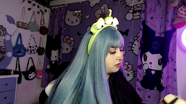 lussyevans24 online show from 02/03/26, 06:22