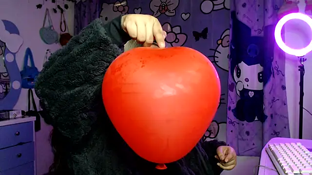 lussyevans24 online show from 03/02/26, 02:36