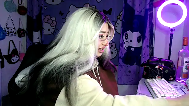 lussyevans24 online show from 03/03/26, 01:56