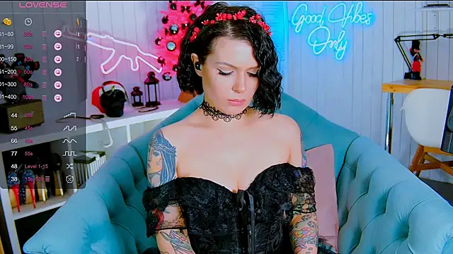 My toys pink online show from 01/12/25, 10:12