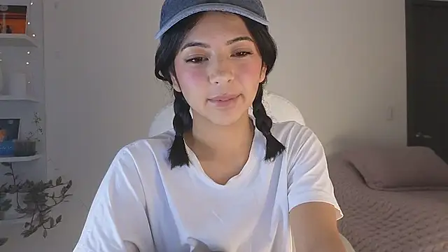 lissi S online show from 03/23/25, 03:54