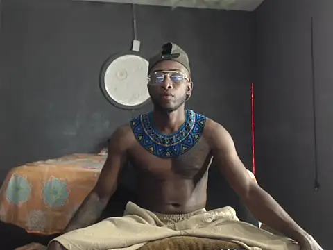 Ostinsanto online show from 11/29/25, 06:16