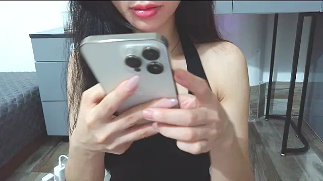 Snapshot of Baby-sexygirl01 chatting on 04/04/26, 01:08 Baby-sexygirl01 online show from 04/04/26, 01:08