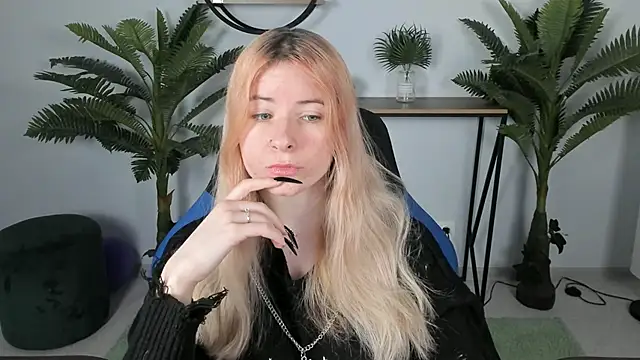 LexiWenford online show from 12/24/24, 06:11