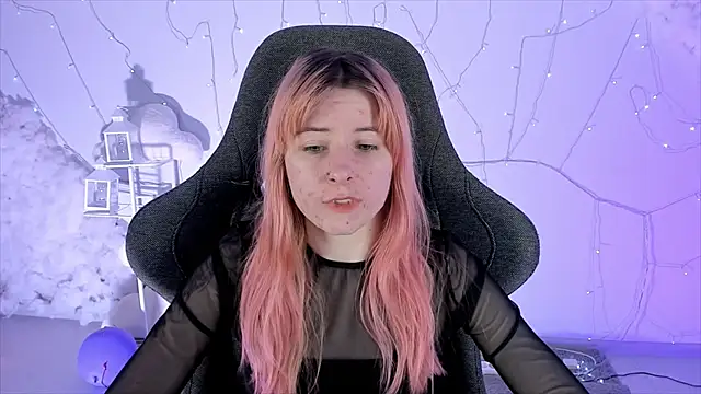 LexiWenford online show from 02/10/25, 06:09