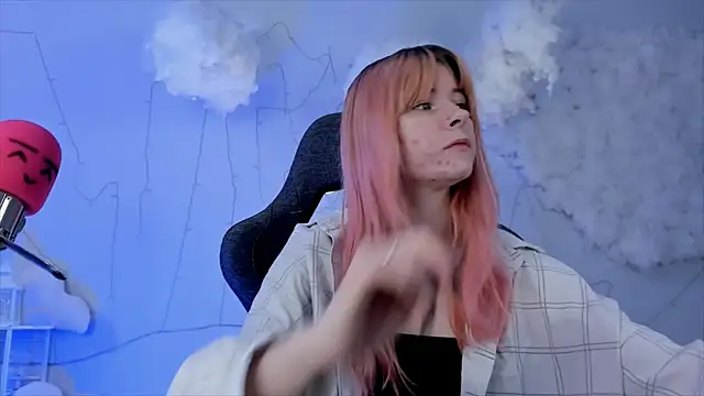 LexiWenford online show from 02/17/25, 08:52