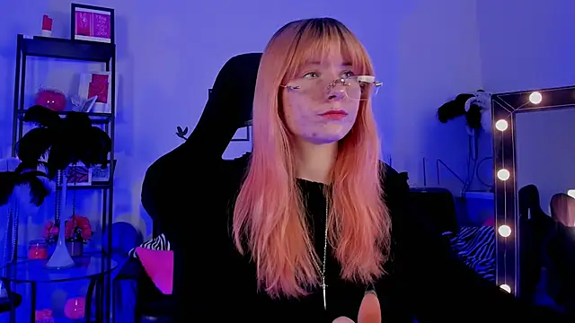 LexiWenford online show from 02/20/25, 09:22