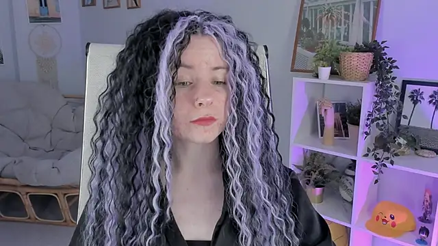 LexiWenford online show from 03/19/25, 08:55