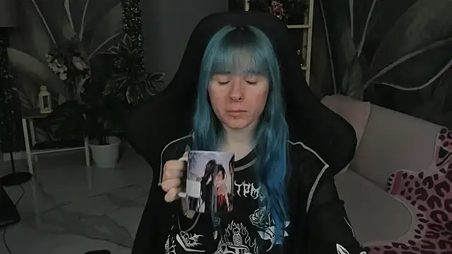 LexiWenford online show from 09/26/25, 02:48