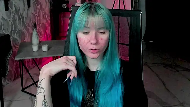 LexiWenford online show from 10/10/25, 02:43