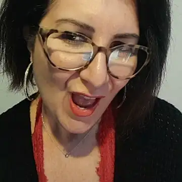 Viola8p online show from 11/26/25, 02:07