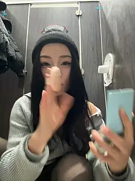 Snapshot of Asia-Melody chatting on 02/23/25, 11:33 Asia-Melody online show from 02/23/25, 11:33