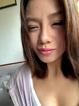 Snapshot of Asia-Melody chatting on 10/09/25, 03:59 Asia-Melody online show from 10/09/25, 03:59