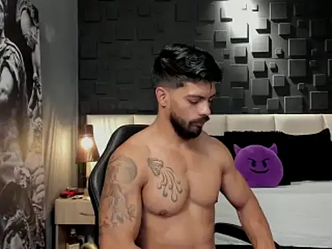Snapshot of DannSaenz chatting on 01/31/25, 12:51 DannSaenz online show from 01/31/25, 12:51