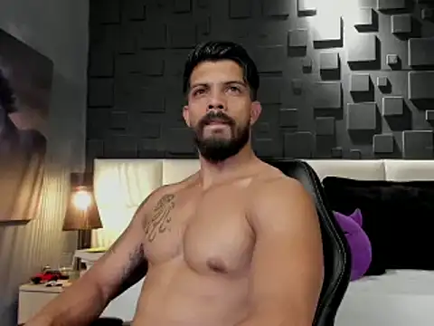 Snapshot of DannSaenz chatting on 02/02/25, 11:42 DannSaenz online show from 02/02/25, 11:42