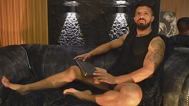 DannSaenz online show from 10/24/25, 12:34