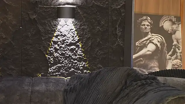 DannSaenz online show from 10/27/25, 04:05