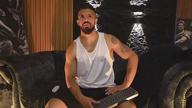 DannSaenz online show from 10/29/25, 01:13