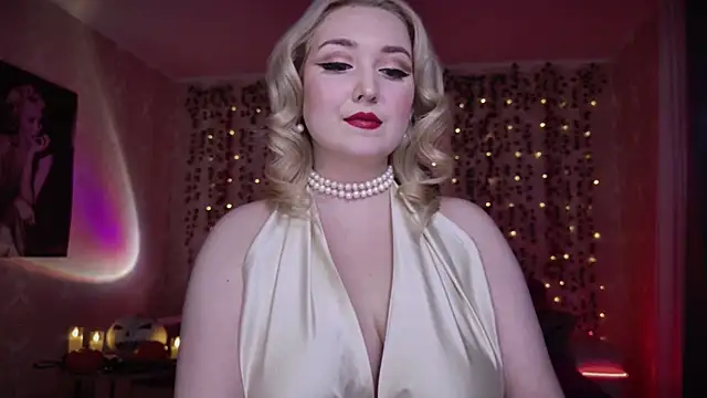 Snapshot of AllisonBlack_ chatting on 10/31/25, 08:21 AllisonBlack online show from 10/31/25, 08:21